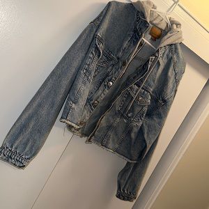 American eagle distressed denim hooded cropped jacket